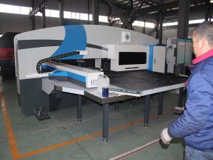 tourelle poinçonneuse cnc utilisée