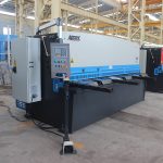 machine hydraulique de cisaillement de poutre